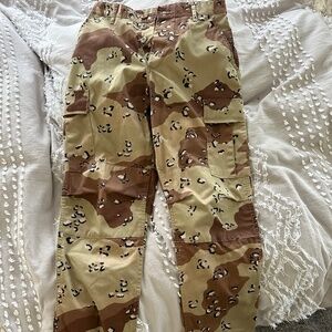 Zumiez tan/brown cargo pants (adjustable waist 27-31)